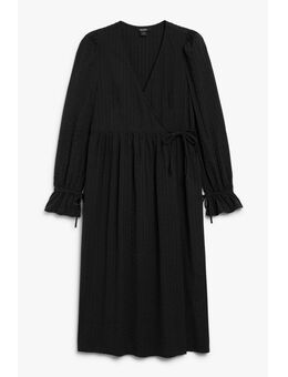 Zwarte Geruite Midi Overslagjurk Met Koordsluiting Zwart Alledaagse jurken in maat 36. Kleur: Black
