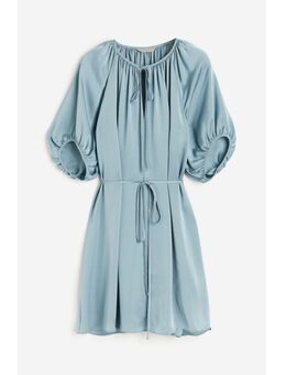 H & M - Satijnen jurk met strikbandjes - Turquoise