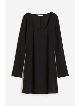 H & M - Tricot jurk met vierkante hals - Zwart