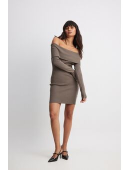 Omgeslagen off-shoulder gebreide mini-jurk - Brown