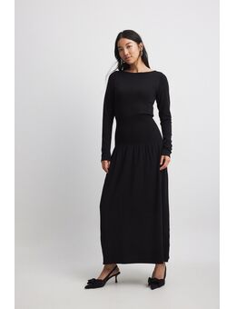 Gebreide maxi-jurk met detail op de taille - Black