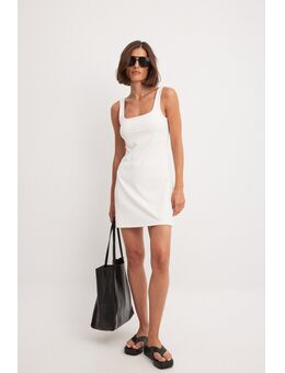 Bodyhugging mini-jurk met vierkante hals - White