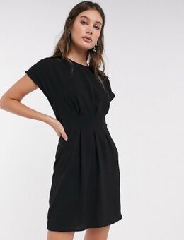 ASOS DESIGN Tall - Mini-jurk met ingenomen taille in zwart