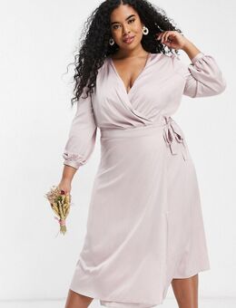 TNFC Plus - Bruidsmeisjes - Satijnen midi-jurk met lange mouwen en overslag in nertskleur-Roze