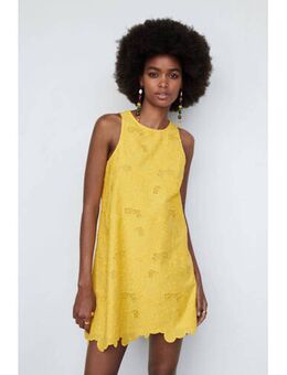 Gebloemde jurk geel