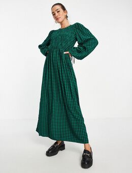 – Langärmliges Kleid in Grün mit gerafftem Kragen