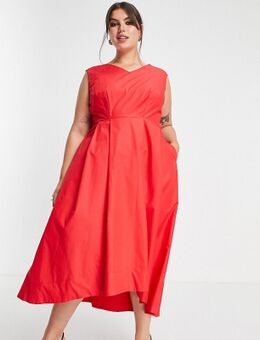 – Wadenlanges Kleid in Rot mit nach hinten abfallendem Saum