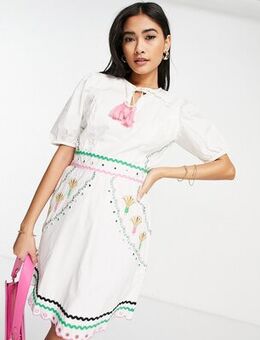 Cocktail embroidered party mini dress in white